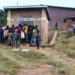 Muhanga: Imyumvire irihasi mu bituma abasigajwe inyuma n’amateka batirinda COVID-19