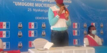 Meya Mutabazi yasabye Inzego zo hejuru za FPR-Inkotanyi kujya zibahwitura