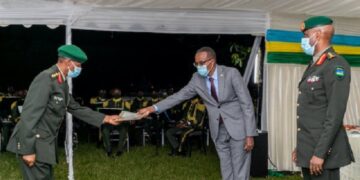 410 mu basirikare ba RDF bagiye mu kiruhuko cy’Izabukuru 1039 basoza amasezerano y’akazi