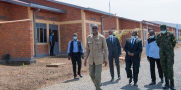 Kwibihora 26:Perezida akagame yatashye ku mugaragaro Ibitaro n’umudugu by’ikitegererezo