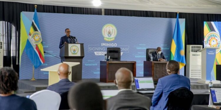 Serivise nziza nta kindi kiguzi zifite –abayobozi banenzwe