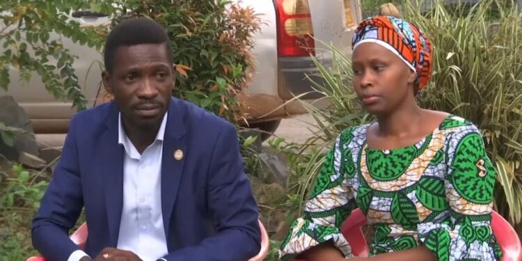 Bobi Wine arataka inzara nyuma y’iminsi ine agoswe n’igisirikare