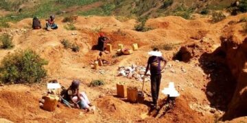 Ababyeyi n’abarezi ntibavuga rumwe ku kibazo cy’abana bata ishuri