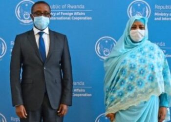 Komiseri wa AU na Minisitiri Biruta baganiriye ku mpunzi,ubuzima