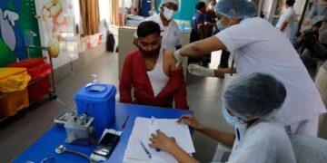 Covid-19: India vaccinates 100 million
