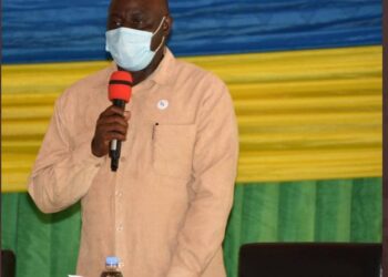 Iburasirazuba: Guverineri Gasana K Emmanuel akomeje gusura ibikorwa bitandukanye ajya inama nabo bireba