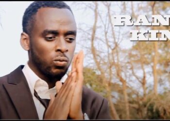 Umuhanzi Rango King uzwi cyane mu ndirimbo zo kwibuka yanejejwe n’ijambo rya Perezida Emmanuel Macron w’ubufaransa kuko risubiza indirimbo yahimbye yitwa Musabe Imbabazi