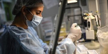 Coronavirus  new variants increase cases,deaths