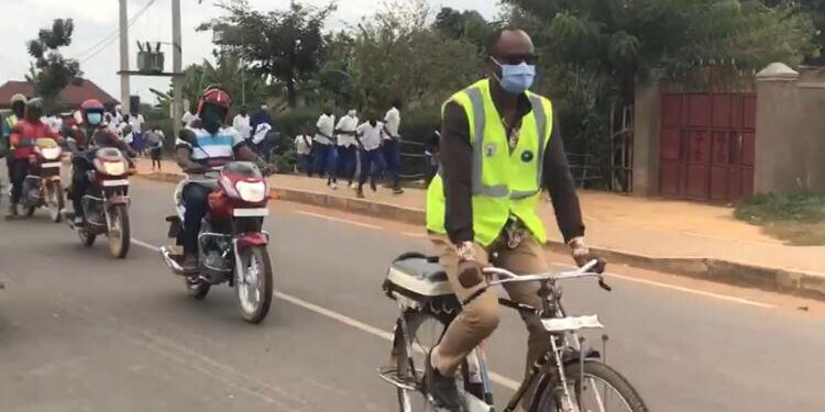 Bugesera : Umurenge wa Gashora wahagurukiye kwigisha gukumira no kurwanya Covid 19 wifashishije abahura n’abantu benshi kurusha abandi buri munsi
