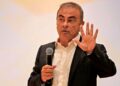 Carlos Ghosn wari ukuriye Nissan: Bwa mbere yavuze uko yacitse Ubuyapani ari mu gikarito