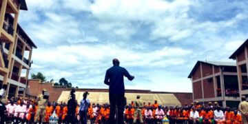 Perezida Kagame yahaye imbabazi abagore 10 bari bafungiwe gukuramo inda