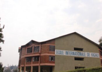 ITANGAZO RIHAMAGARIRA ABABYEYI BOSE KUZA KWANDIKISHA ABANA BABO MURI ECOLE INTERNATIONALE DE KIGALI MU MWAKA W’AMASHURI WA  2021/2022