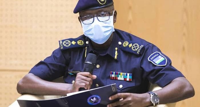 Polisi iraburira abajya mu tubari bakarenga ku mabwiriza yo kwirinda #COVID19