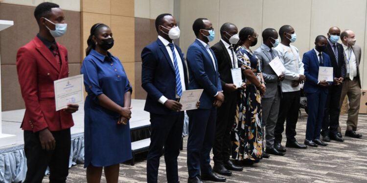 Abarimu bahize abandi babishimiwe ku munsi mpuzamahanga wabahariwe
