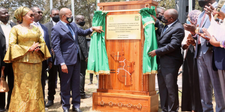 U Rwanda rwaserutse neza mu Imurikagurisha rya mbere ry’Ubukerarugendo muri EAC (Amafoto)
