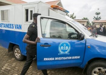 Batandatu RIB yafunze barimo n’uwahoze mu buyobozi bw’Ishyaka rya Ingabire Victoire
