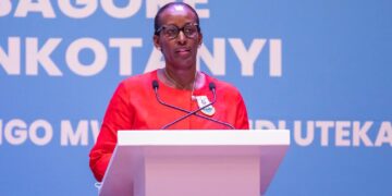 Abagore bo mu rugaga rwa FPR basabwe kuba ku isonga mu gukemura ibibazo byo mu miryango