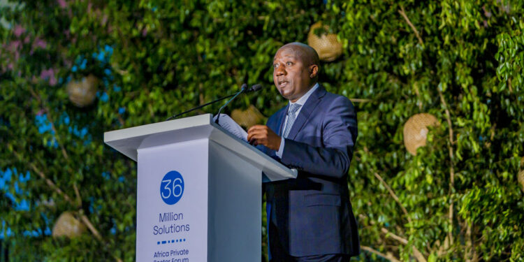 Dr Ngirente yagaragaje icyaba umuti w’abahunga Afurika kubera ubukene