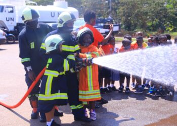 Abana babwiwe ko hari ibyo bakwiriye kwitondera