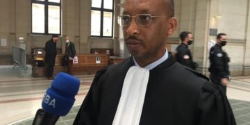 Paris: Umunyamategeko arasobanura impamvu bamwe mu batangabuhamya bivuguruza mu rukiko