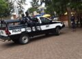 Polisi yasobanuye impamvu Abapolisi batatu bayo barekuwe n’Urukiko yo igakomeza kubafunga