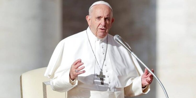 Papa Francis yavuze amagambo akomeye ku ihohoterwa rikorerwa abagore mu ngo, ati“ ni hafi irya Shitani”