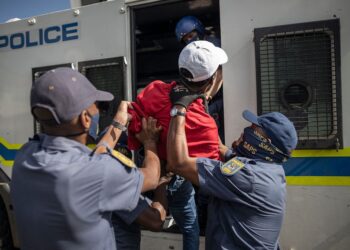 Ukekwaho Gutwika Inteko Ishinga Amategeko Y’Afurika Y’Epfo Yafashwe