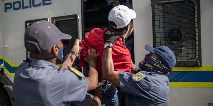 Ukekwaho Gutwika Inteko Ishinga Amategeko Y’Afurika Y’Epfo Yafashwe