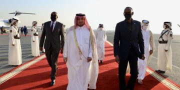 Perezida Paul Kagame yagiriye uruzinduko muri Qatar