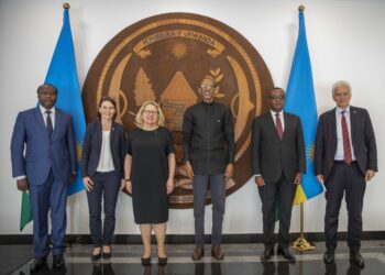 Perezida Kagame yakiriye mu biro bye Minisitiri w’ubukungu mu Budage