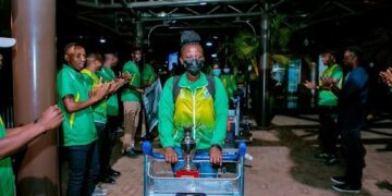 Ikipe y’Igihugu y’abagore ya Cricket yasesekaye i Kigali yakirwa gitwari