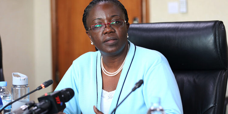 Min. Dr Mujawamariya azatanga ibisobanuro ku bibazo birebana n’ubutaka