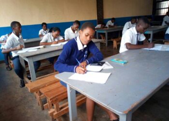ITANGAZO RIHAMAGARIRA ABABYEYI GUKOMEZA KWANDIKISHA ABANA MURI COLLEGE DOCTRINA VITAE