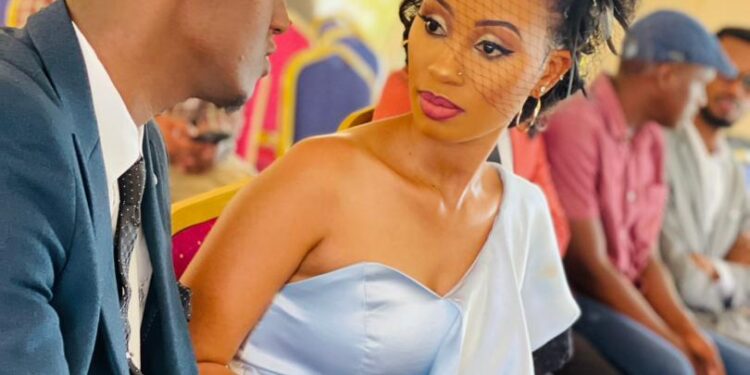 Umutesi Léa wahatanaga muri Miss Rwanda yasezeranye imbere y’amategeko