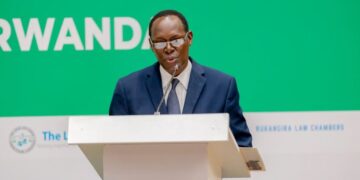 Perezida w’Urukiko rw’Ikirenga yasabye Abavoka gusenyera umugozi umwe bakarandura ruswa mu butabera
