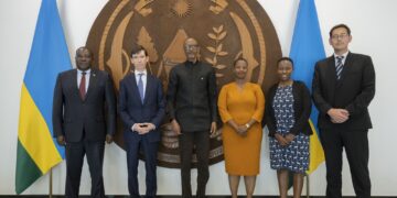 Perezida Kagame yakiriye umuyobozi wa GiveDirectly