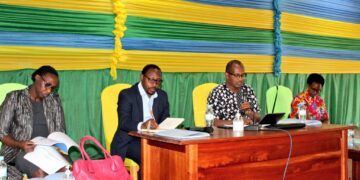 Abadepite bateguye ingendo zo kwegera abaturage mu turere