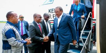 Uhuru Kenyatta yagiye kuganira na Perezida Ndayishimiye ku ntambara ya RDC