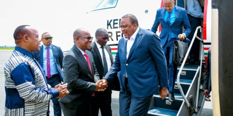 Uhuru Kenyatta yagiye kuganira na Perezida Ndayishimiye ku ntambara ya RDC