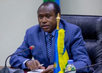 Guverinoma yagize icyo ivuga ku mpinduka ku masaha y’akazi