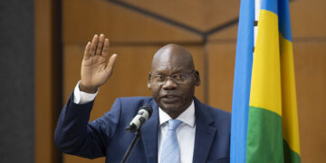 Perezida wa Sena y’u Rwanda yeguye