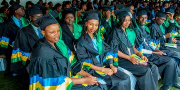 Nyagatare: Abagera kuri 390 binjiye ku isoko ry’umurimo nyuma yo gusoza  amasomo muri  EAST AFRICAN UNIVERSITY RWANDA