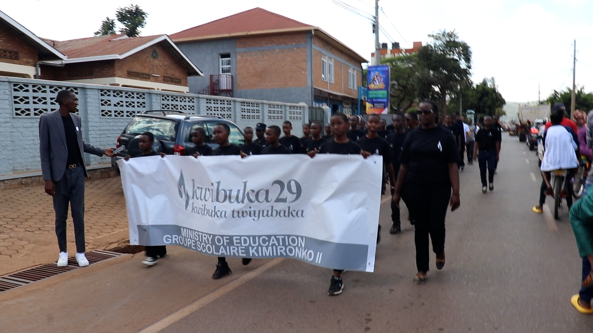 Gasabo Groupe Scolaire Kimironko II yibutse abatutsi bazize jenoside