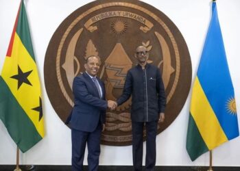 Perezida Kagame yaganiriye na Minisitiri w’Intebe wa São Tomé na Príncipe