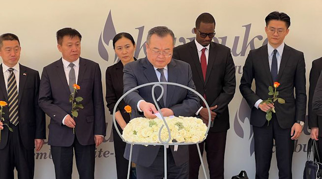 Umwe mu bakomeye mu ishyaka riyoboye ubushinwa ari mu Rwanda