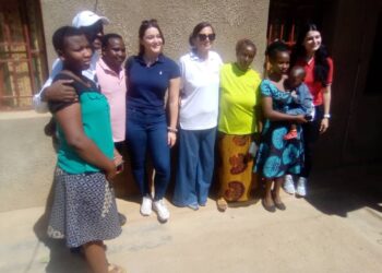 Bugesera : Umuryango Nterankunga FONDAZIONE MARCEGAGLIA ONLUS wiyemeje gutuza heza abatishoboye no kwigisha urubyiruko imyuga