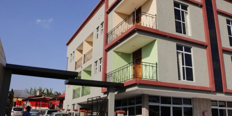 Bugesera: Gahembe Bar  yahindutse igicumbi cya Brochette ya mbere mu Rwanda imaze kunguka na “Gahembe Motel” ( Video)