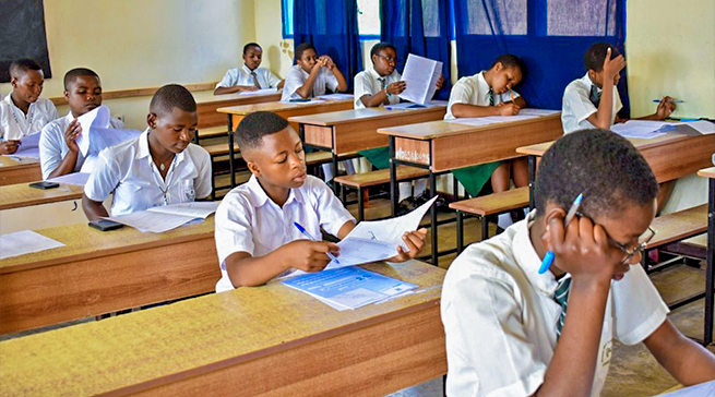 1203 bafite ubumuga batangiye ibizamini bya leta mu mashuri yisumbuye