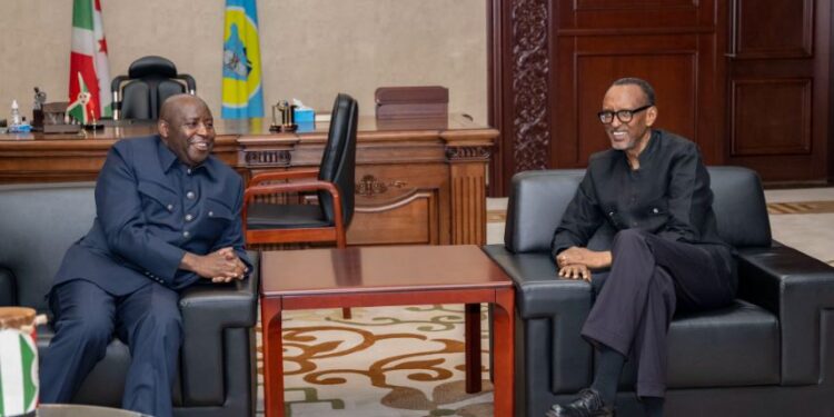 Perezida Kagame yavuze ku kiganiro yagiranye na Ndayishimiye Evariste mbere y’uko yoherereza FARDC ingabo zo kuyifasha M23