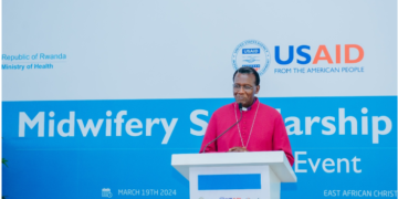 Abanyeshuri 500 batangiye kwiga ububyaza ku buntu
